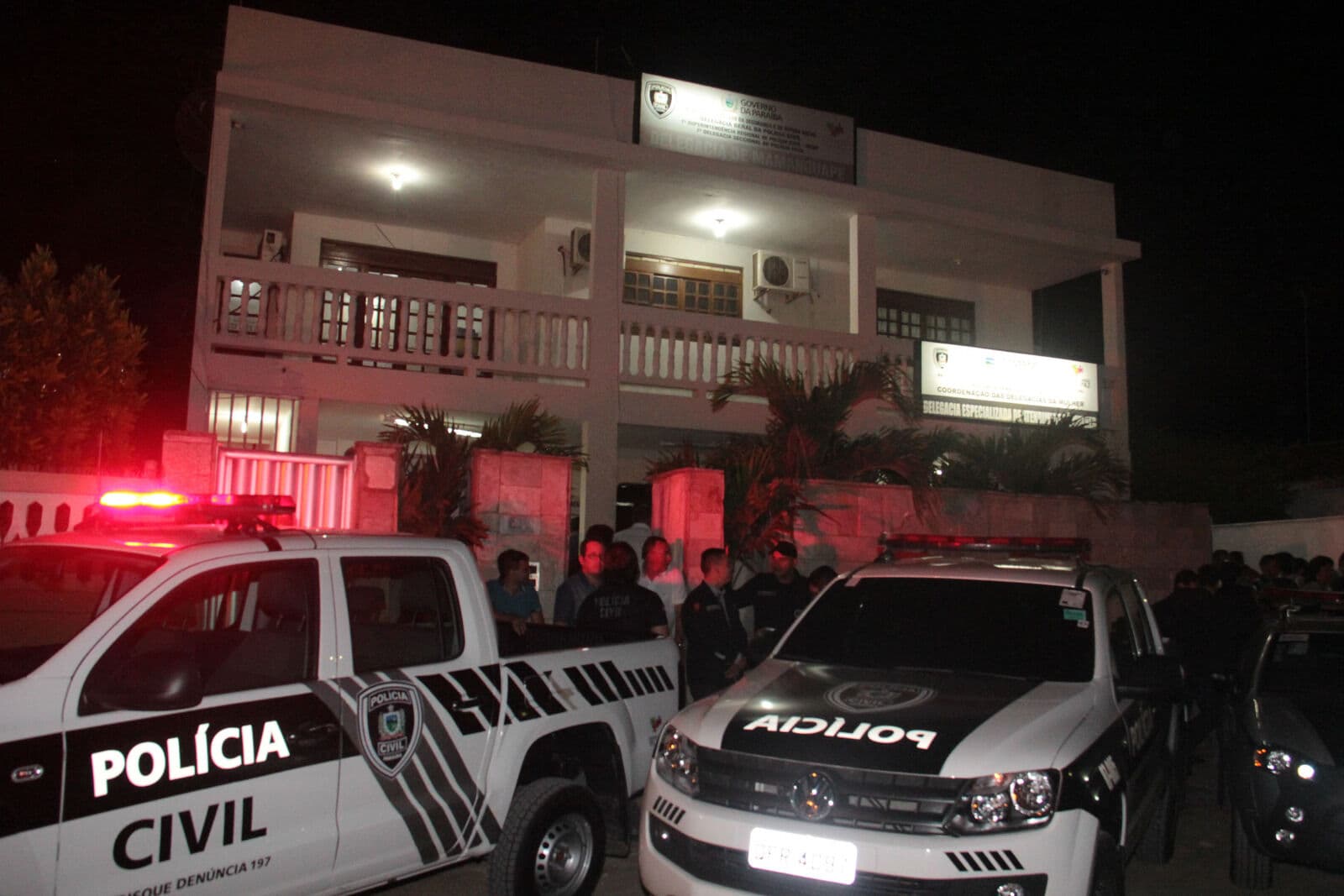 Grávida de quatro meses tranca marido por ciúmes e é morta a facadas