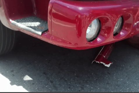 Acidente envolvendo caminhão e moto deixa homem gravemente ferido em Bayeux