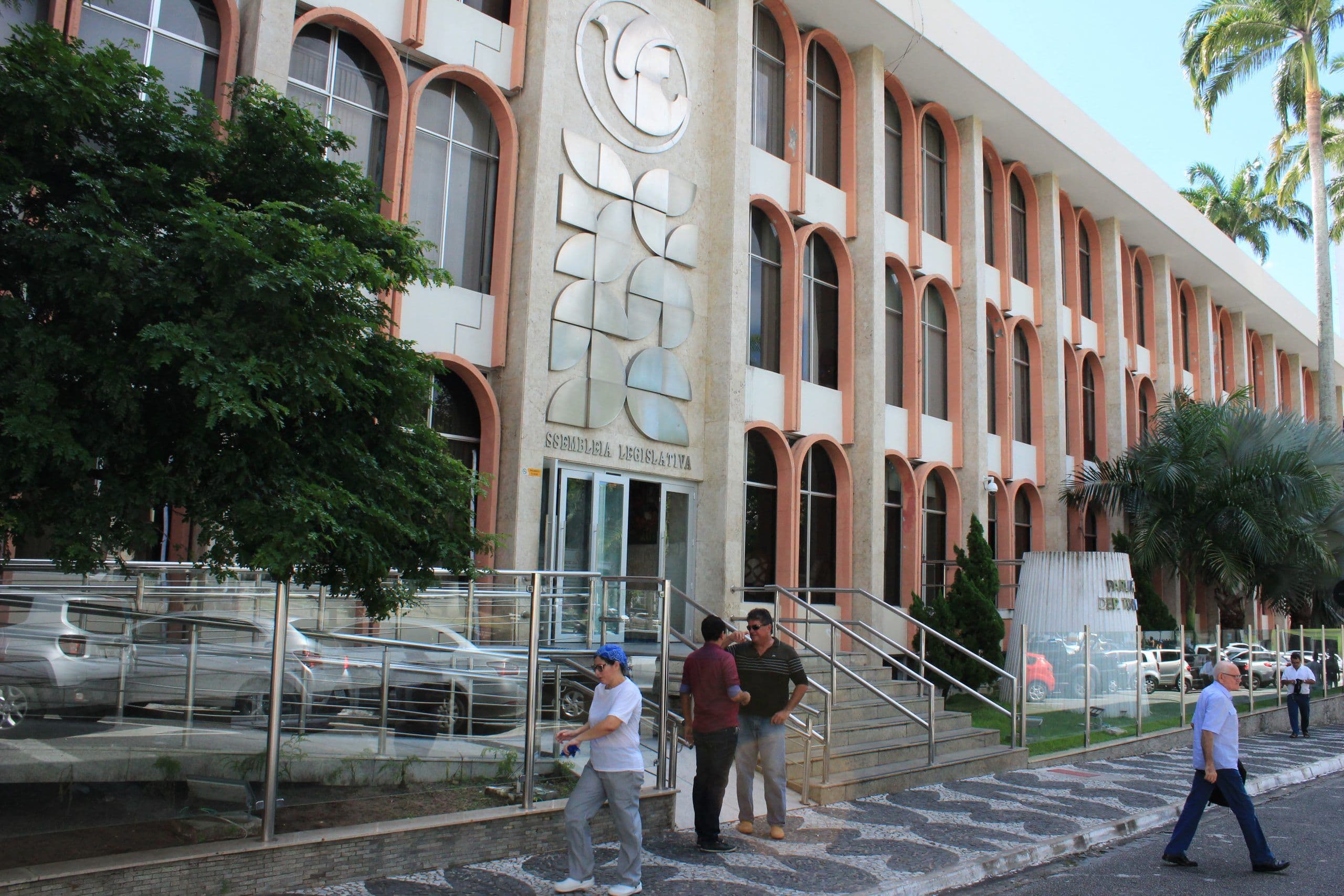 Publicada lei de reforma administrativa que extingue 544 cargos da Assembleia paraibana