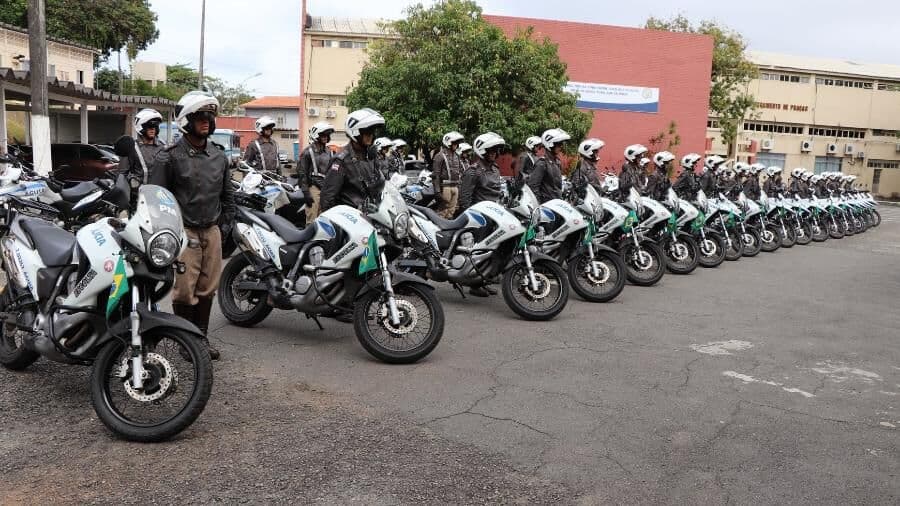 Após poucas horas de paralisação da PM, Bahia já registra onda de violência e ataques