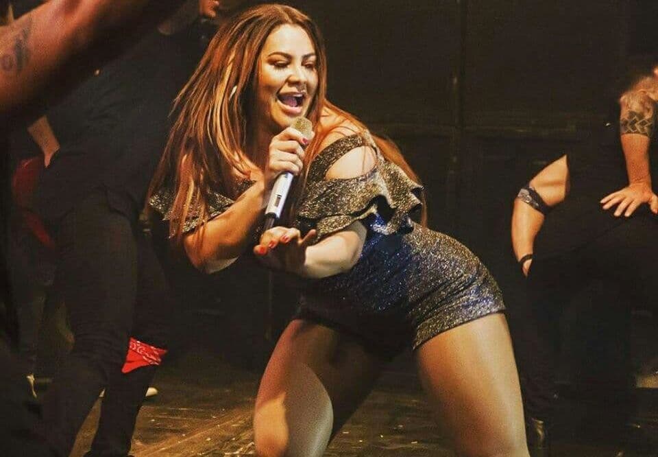 Internautas pedem que show de Márcia Fellipe na Festa da Luz, em Guarabira, seja vetado