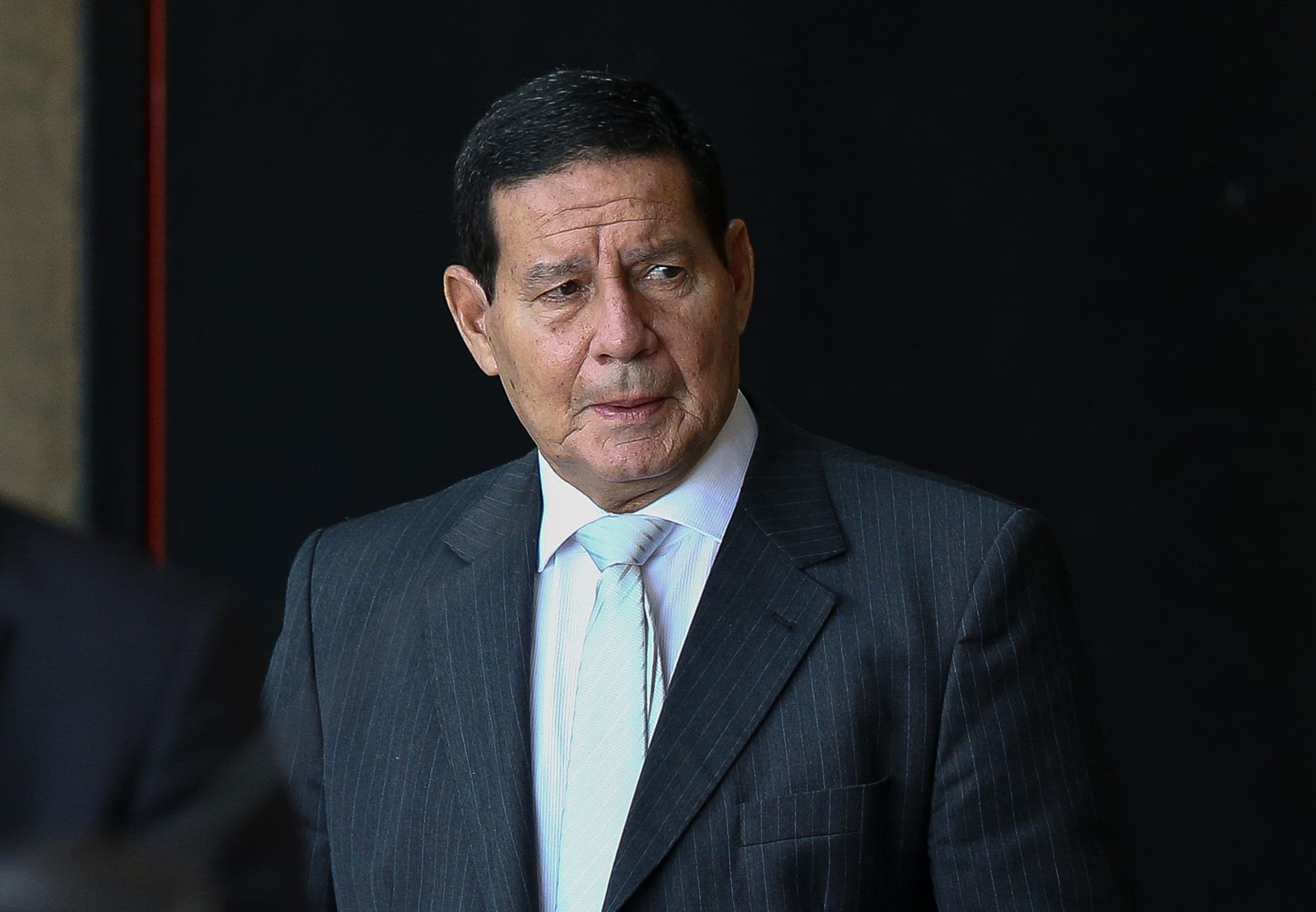 Mourão diz que projeto de saneamento aprovado no Senado é 'nota 10'