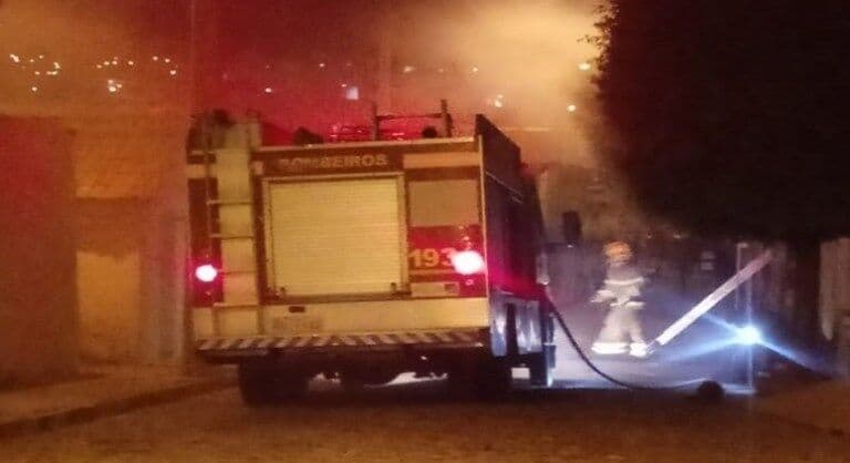 Incêndio atinge residência na cidade de Pombal