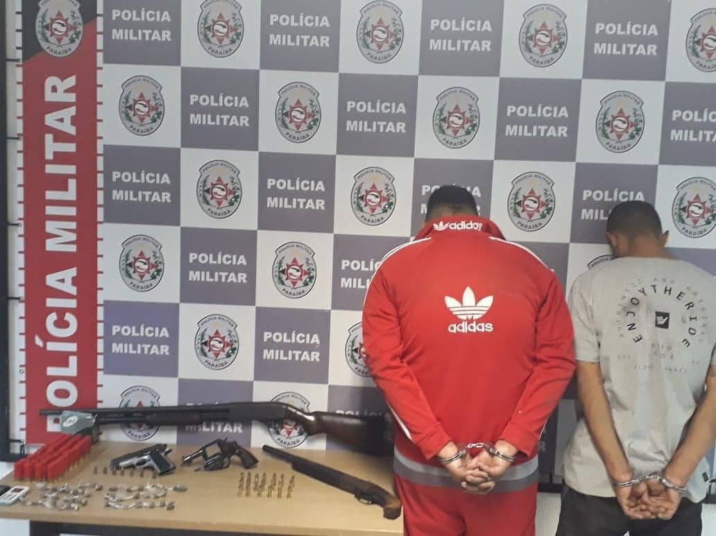 Dupla é presa e armas e drogas apreendidas após operação policial em João Pessoa