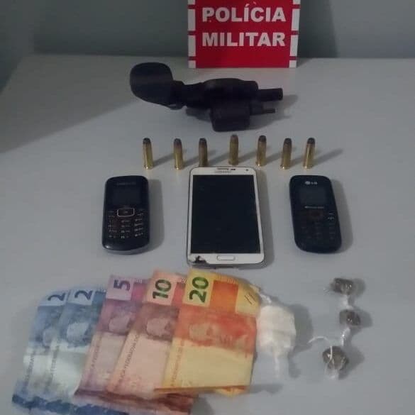 Mulheres são presas e arma de fogo e drogas são apreendidas em Santa Rita