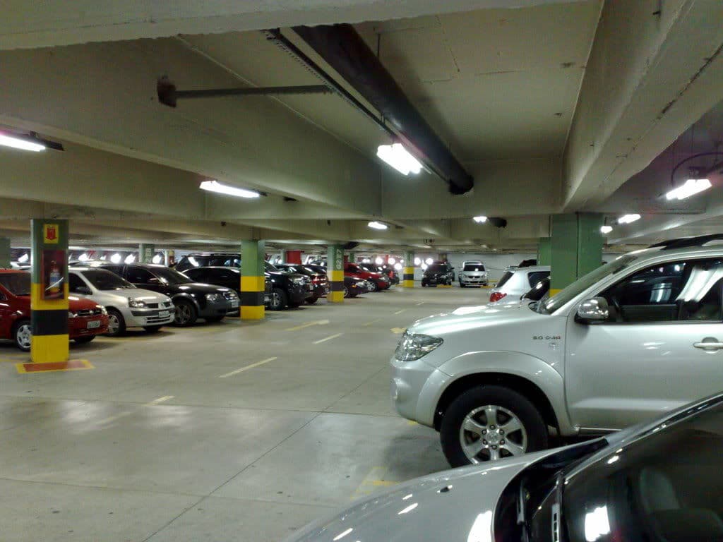 Sancionada lei que garante 20 minutos de carência em estacionamentos de shoppings na Paraíba