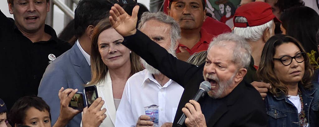 Lula se refere a Bolsonaro como miliciano, pede perícia no caso Marielle e diz estar de volta para lutar