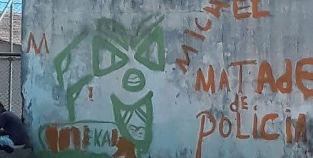 Jovem é preso após furtar galões de tinta da Cagepa e pichar banheiro de quadra municipal