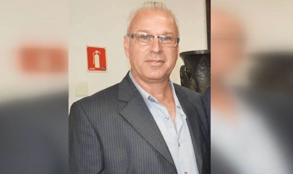 Prefeito é assassinado a tiros e chefe de gabinete fica ferido em São Paulo