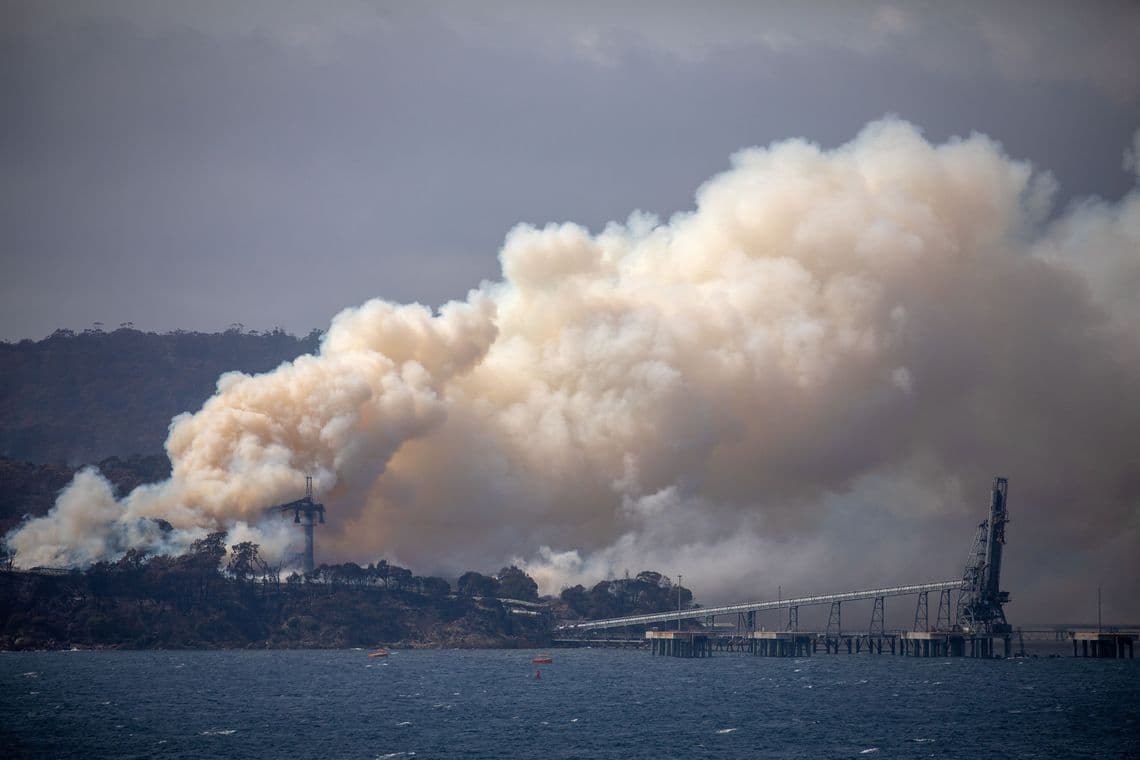 Primeiro-ministro australiano admite erros na gestão de incêndios