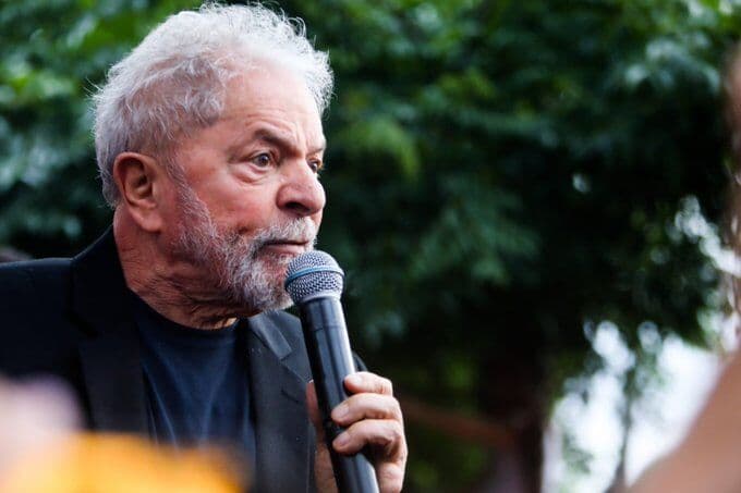 Lula depõe à Polícia Federal em inquérito que apura crime contra a honra de Bolsonaro