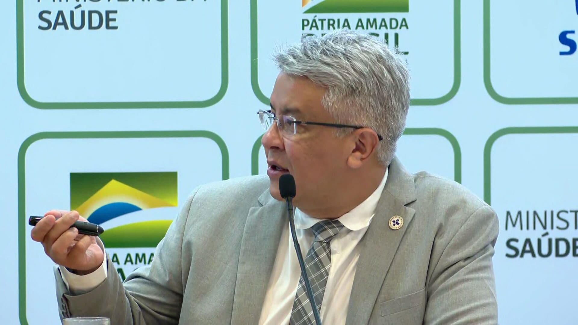Brasil tem 182 casos suspeitos de coronavírus, diz Ministério da Saúde