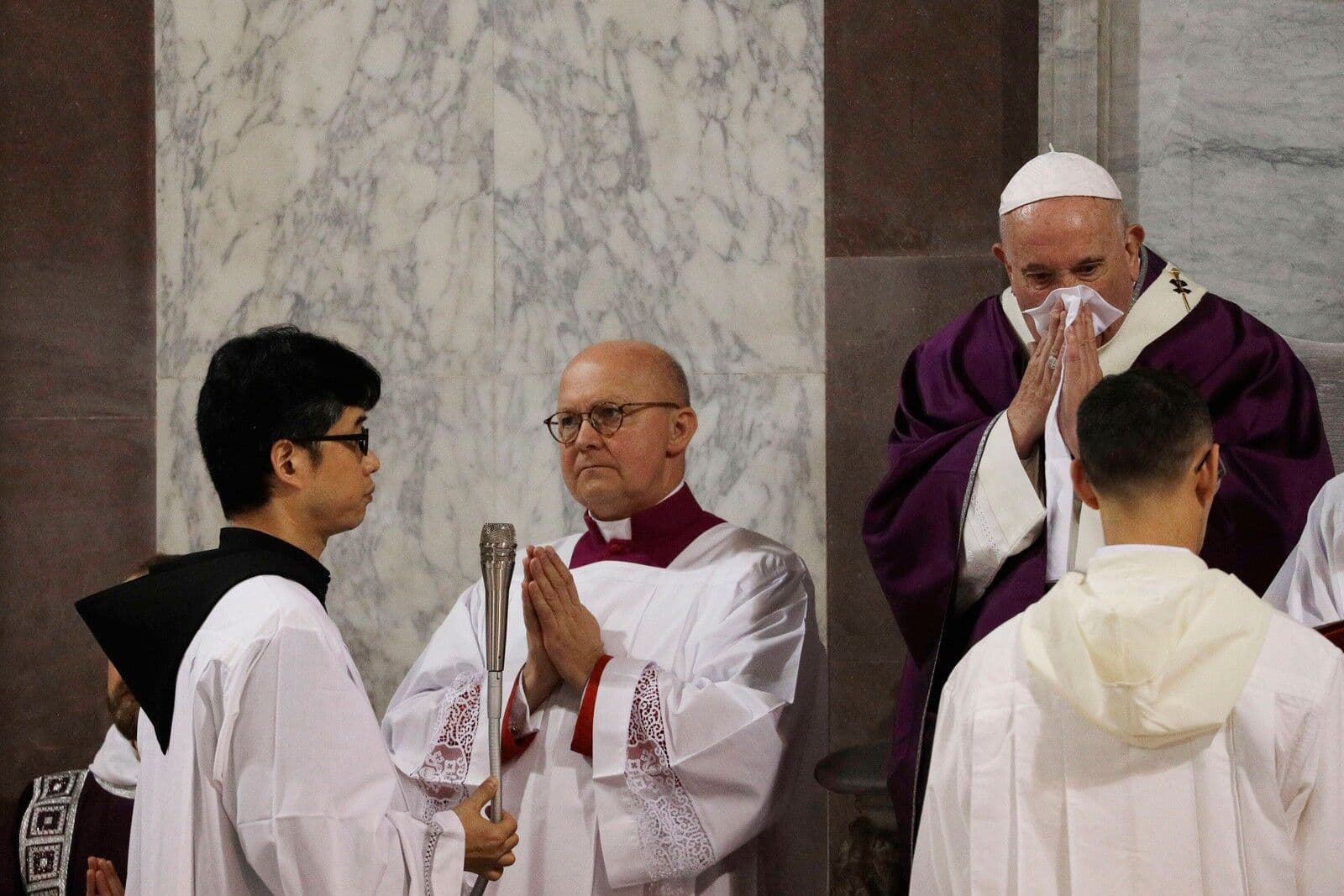 Papa Francisco cancela compromissos públicos pelo terceiro dia consecutivo