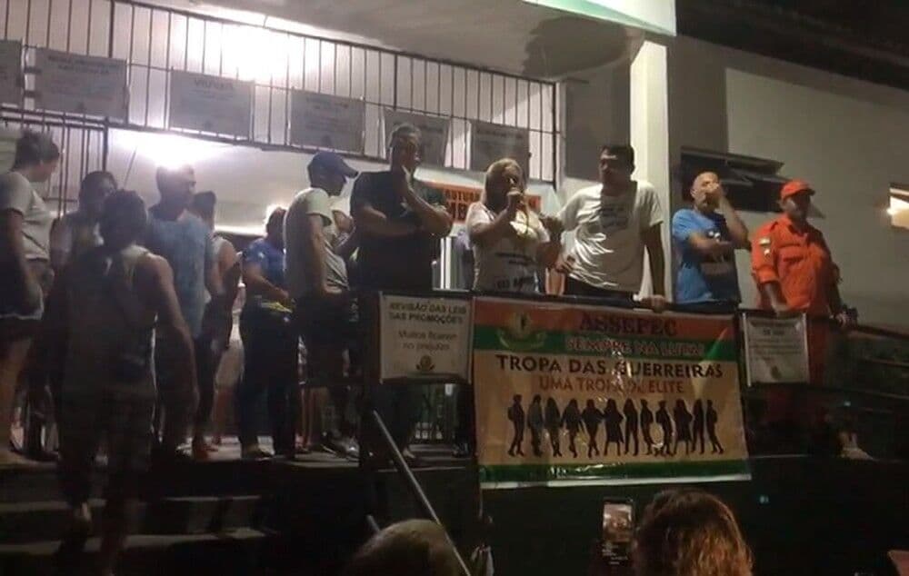 Policiais militares votam por encerrar motim no Ceará depois de 13 dias