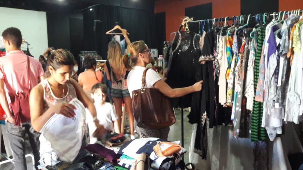 Bazar comemora mês da mulher com preços baixos, música e spa com massagens no Hotel Globo