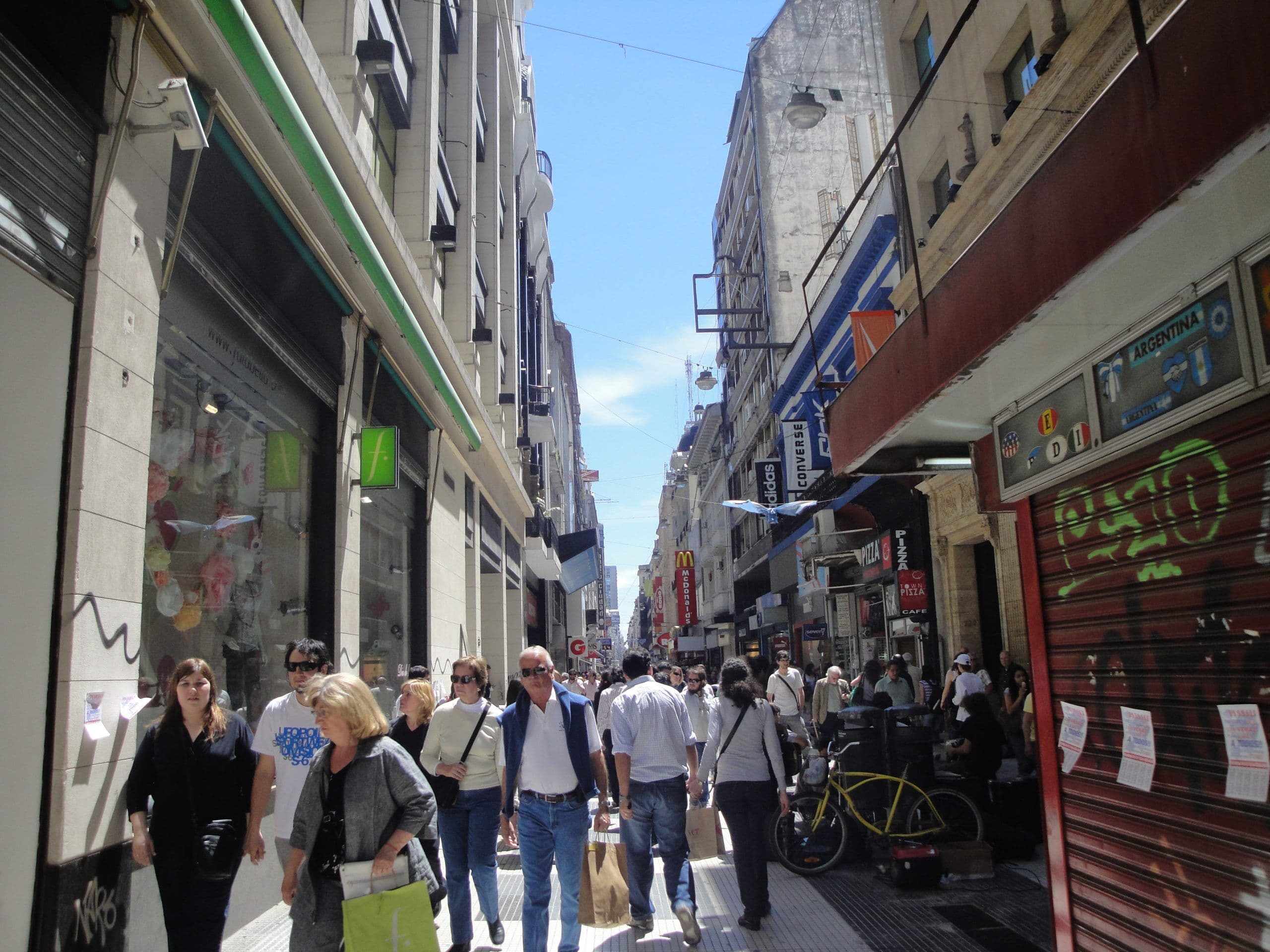 Turista será indenizado por operadora de viagem que fez propaganda enganosa de hotel durante viagem a Buenos Aires