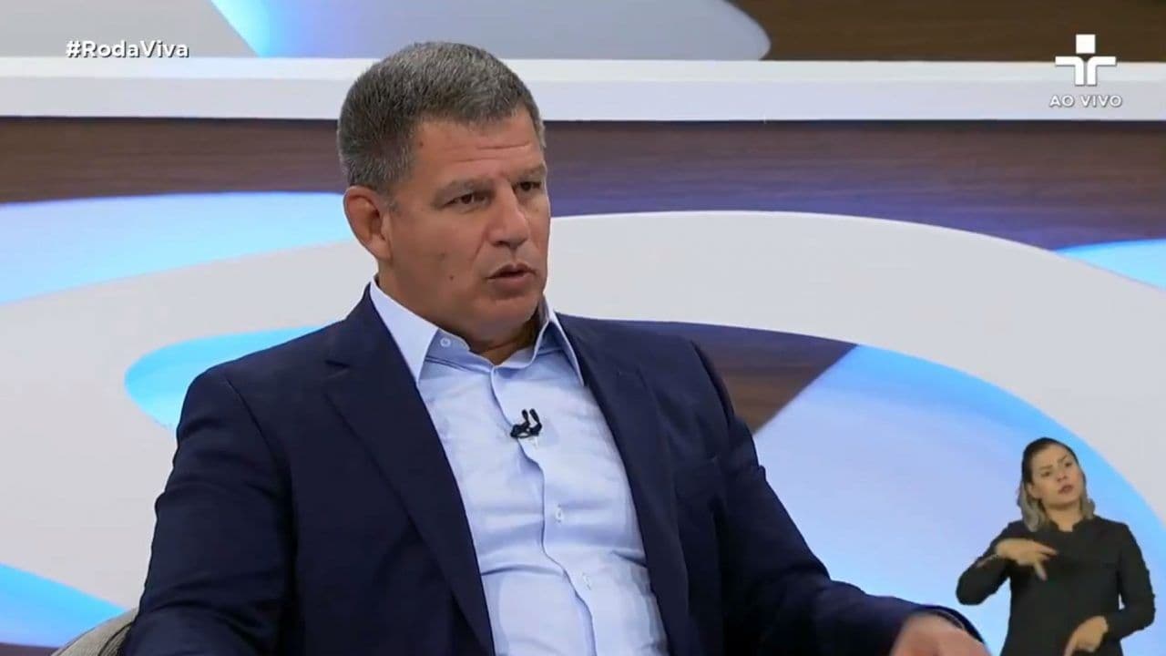 Carlos atrapalhou esquema de segurança, diz Bebianno sobre dia da facada em Bolsonaro