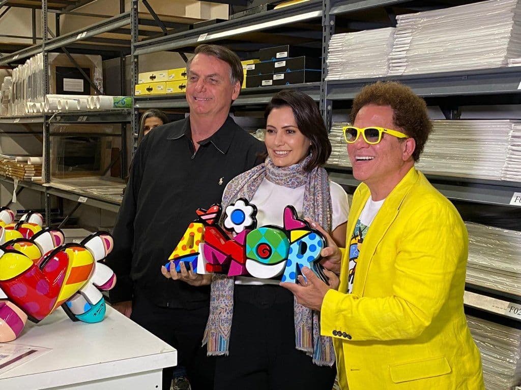 Romero Britto revela quadro de Michelle Bolsonaro