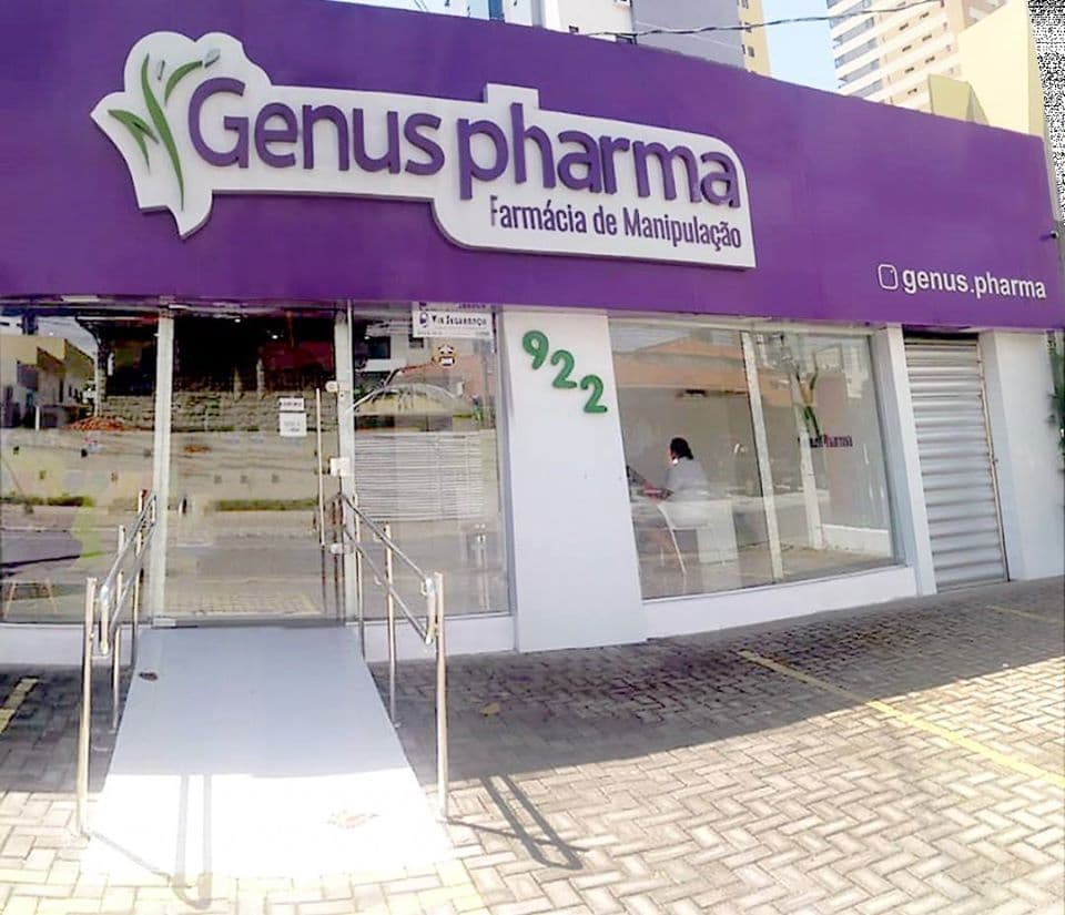 Ministério Público, Polícia e Vigilância Sanitária deflagram operação em farmácia que vendia remédio 'Anti Coronavírus'