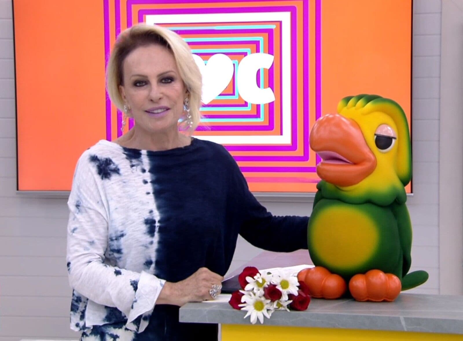 Ana Maria Braga volta de férias e fala de tratamento de câncer: 'Estar viva é muito bom'