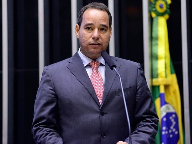 Presidente do Avante que participou de encontro na Paraíba está com novo coronavírus