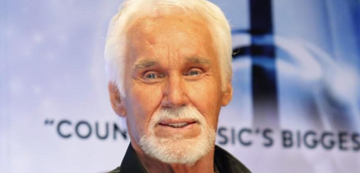 Lenda do country, Kenny Rogers morre aos 81 anos