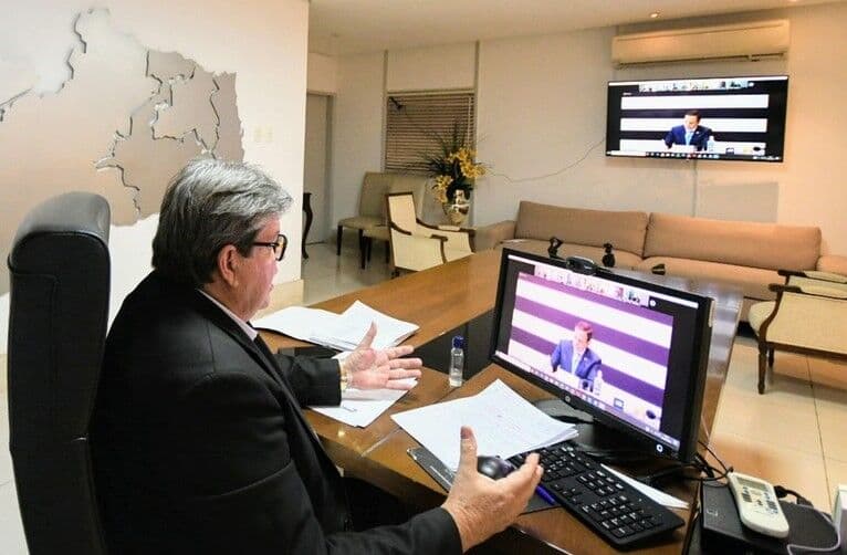 Governador da Paraíba manda reabrir bancos, loterias, call centers e restaurantes de beira de estrada