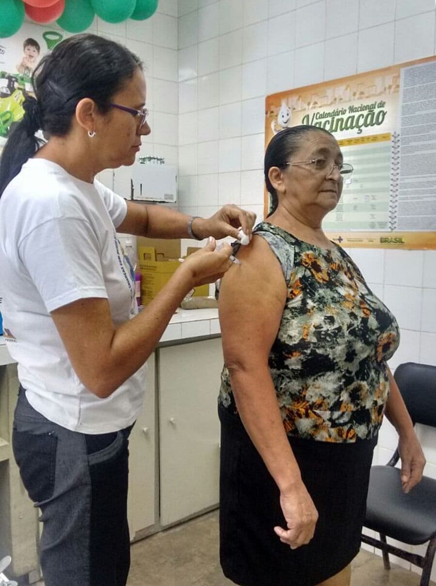 Campanha de Vacinação contra gripe para idosos é retomada nesta segunda-feira em João Pessoa