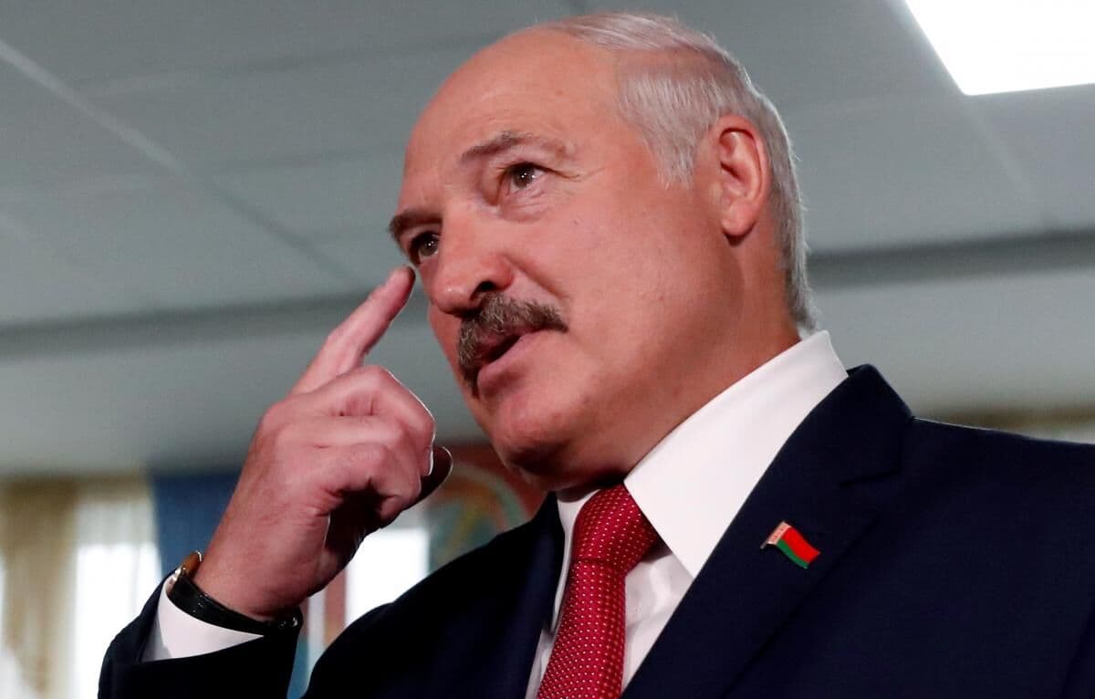 Presidente da Bielorrússia indica vodka contra coronavírus durante a quarentena
