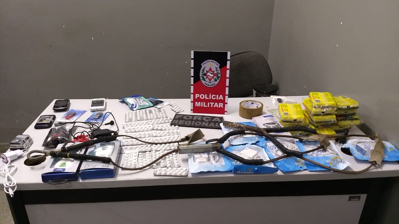 Polícia apreende quase 300 comprimidos entorpecentes em Campina Grande