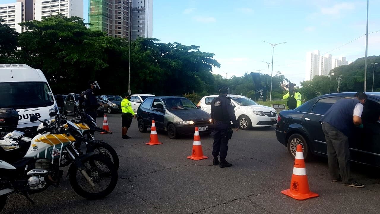 Nonato Bandeira diz que barreiras são educativas e nega apreensão de veículos durante fiscalização contra a pandemia da covid-19