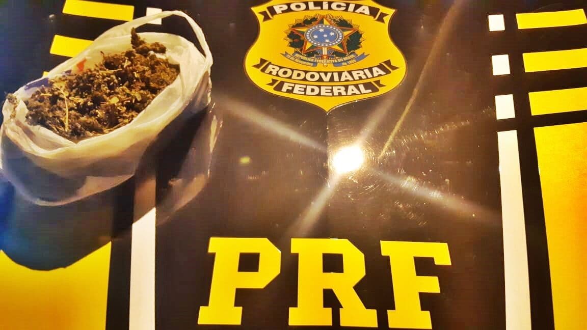 PRF apreende, em Bayeux, maconha que estava sendo transportada escondida em cadeirinha de bebê