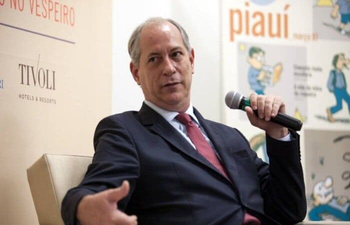 Bolsonaro quer assustar a classe média e depois lucrar com o caos, diz Ciro Gomes