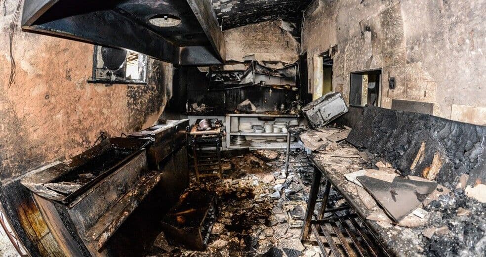 Incêndio destrói bar em João Pessoa
