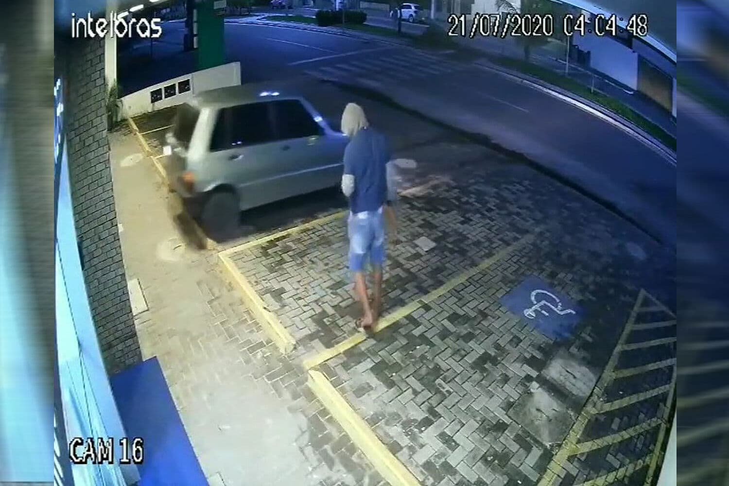 Gangue da marcha ré arromba loja de cosméticos em Cabedelo