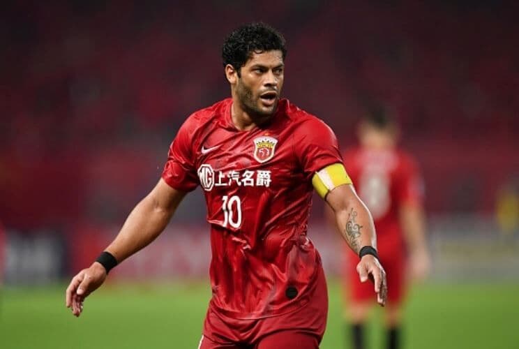 Atlético-MG entra em disputa com Palmeiras por contratação do jogador paraibano Hulk