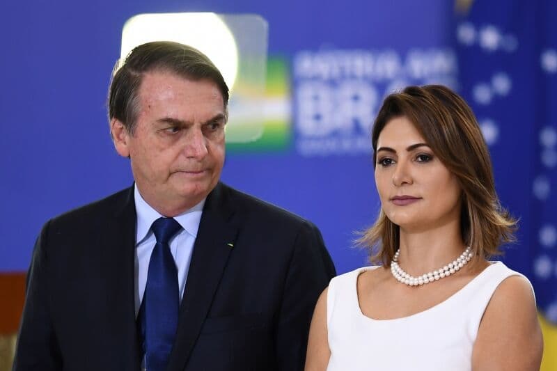 Extrato bancário de Queiroz revela novos repasses à primeira-dama e não registra empréstimo de Bolsonaro