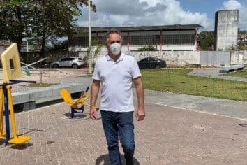 Luciano Cartaxo entrega Urbanização da Comunidade Riachinho e requalificação de praça,em João Pessoa