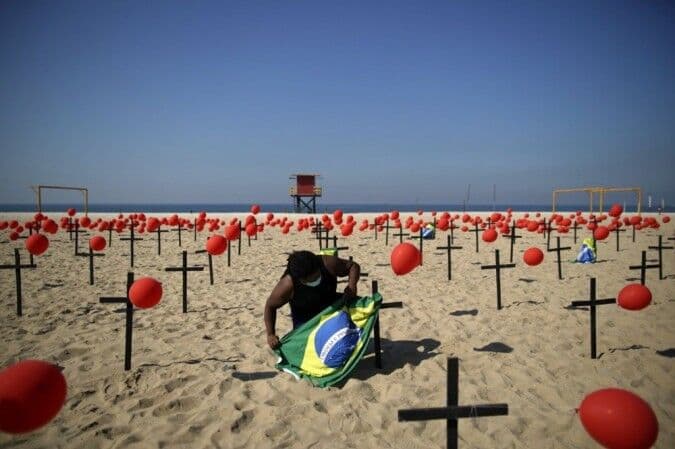 Congresso e STF decretam luto em homenagem aos 100 mil brasileiros mortos de Covid-19