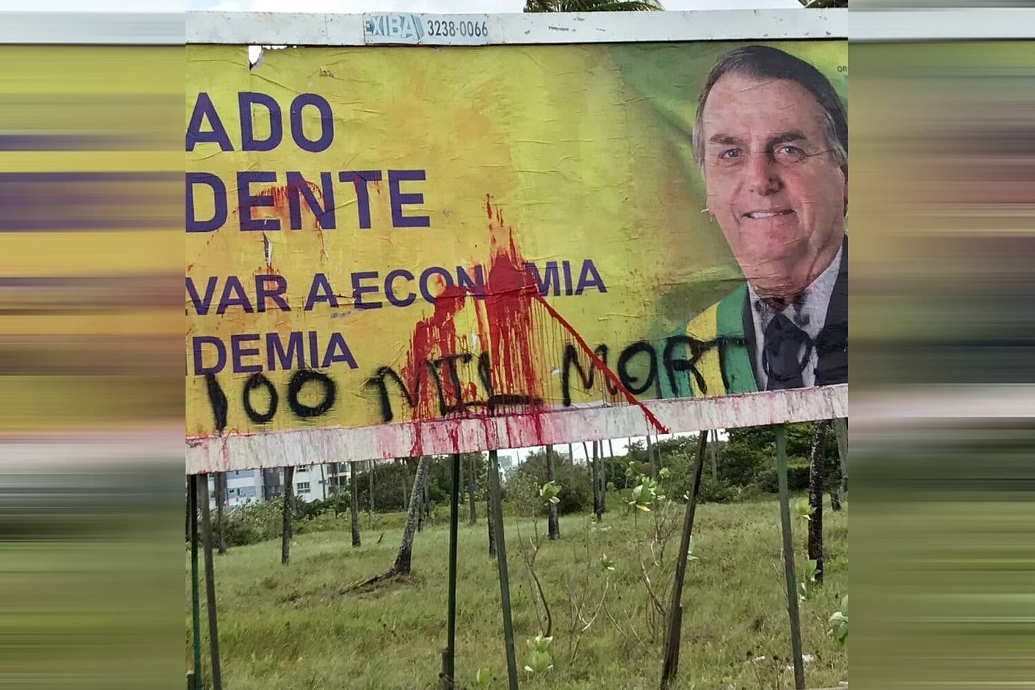 Outdoors em apoio ao presidente Jair Bolsonaro são pichados em João Pessoa