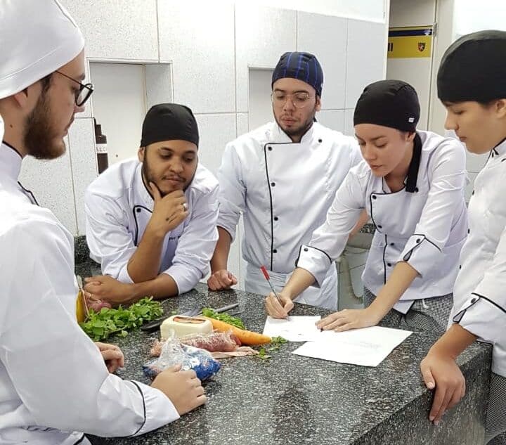 Escola Social de João Pessoa retoma inscrições e oferece cursos profissionalizantes gratuitos