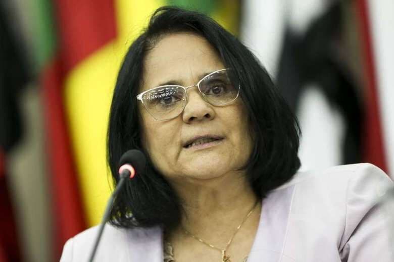 'Ela enganou todo o Brasil', diz Damares sobre Flordelis