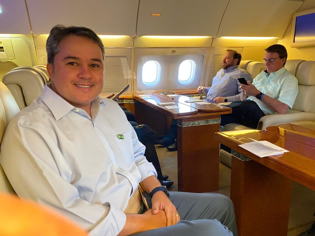 Efraim Filho acompanha Jair Bolsonaro em visita à Paraíba