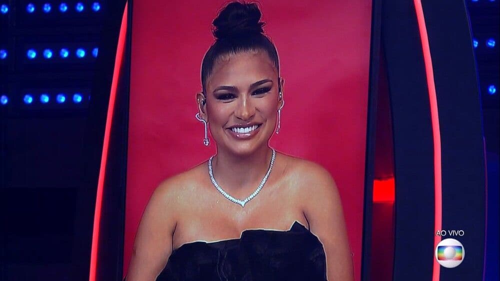 Grávida, Simone participa remotamente da fase ao vivo do 'The Voice Kids'
