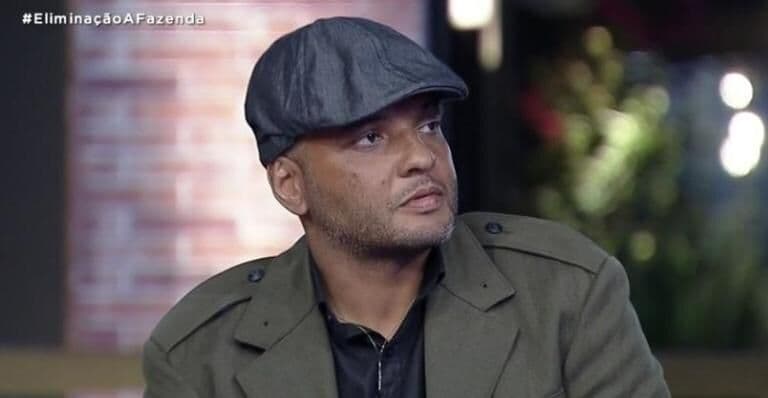 Eliminado em A Fazenda, Beatbox chama Cartolouco de 'fedorento' e Luiza de 'mentirosa'