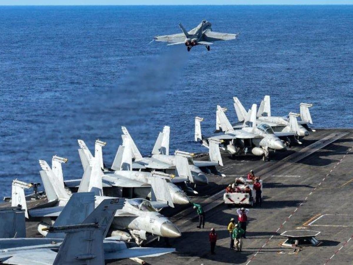 EUA intensificam exercícios navais contra China às vésperas da eleição