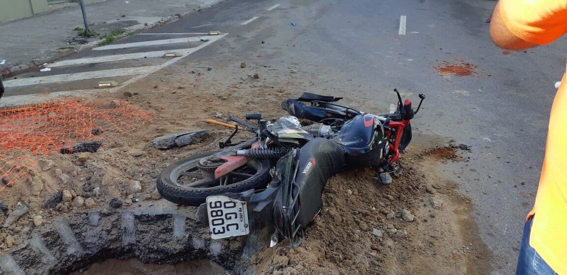 Colisão envolvendo moto e ônibus deixa uma pessoa ferida em João Pessoa