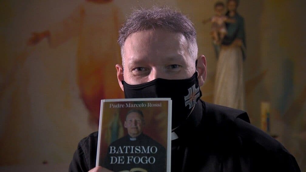Padre Marcelo Rossi relata dramas pessoais para se aproximar de fiéis em novo livro