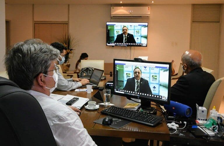 João Azevêdo discute plano de vacinação contra a Covid-19 com ministro da Saúde e governadores