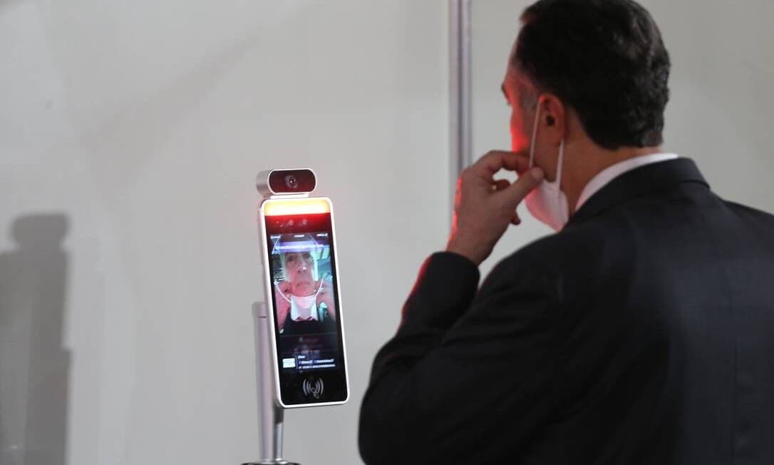 TSE estuda adotar voto pelo celular ou internet para as eleições de 2022